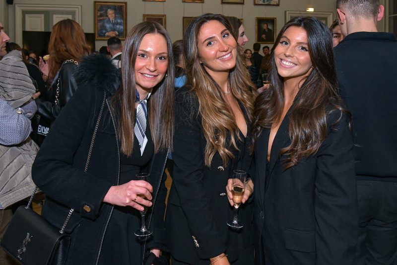 Lyon. EKLYA School of Business célèbre ses 220 diplômés au Palais de la Bourse