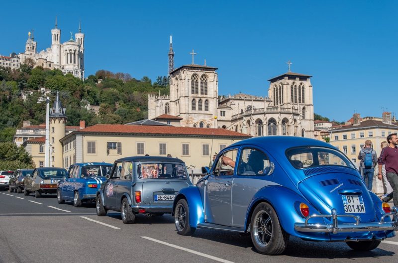 Traversée de Lyon : le défilé des voitures de collection