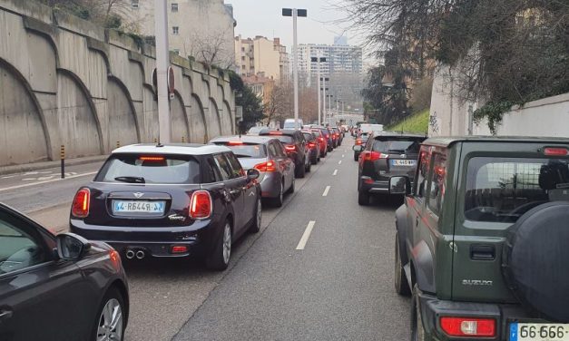 Lyon. 201 heures volées chaque année aux automobilistes dans les embouteillages
