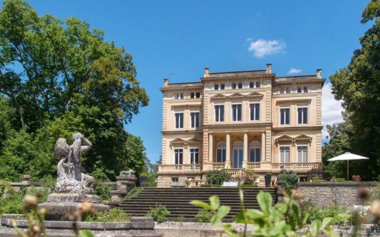 Près de Lyon. L’un des plus beaux châteaux d’Ecully est en vente