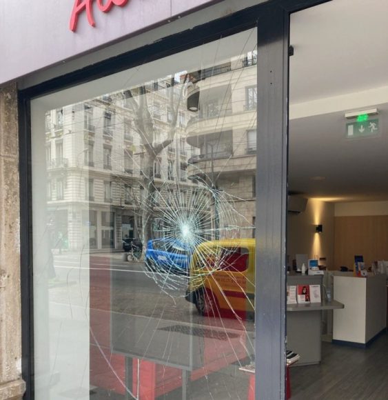 Afflelou manifestation retraite