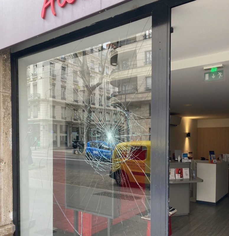 Afflelou manifestation retraite
