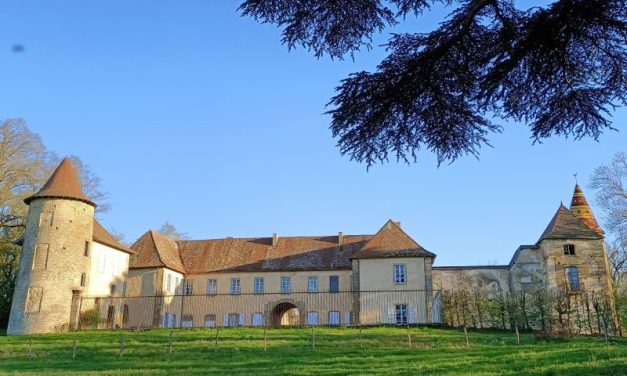 Près de Lyon. A la découverte des jardins du château de Vallin