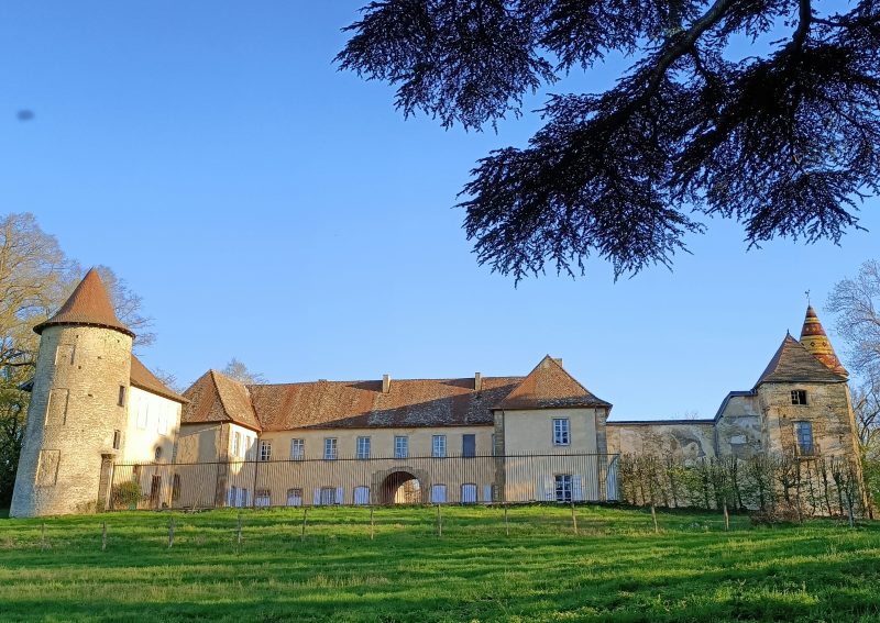 Près de Lyon. A la découverte des jardins du château de Vallin