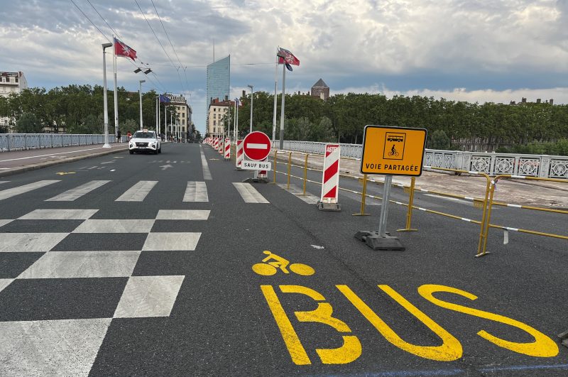 Lyon. Un nouveau pont fermé à la circulation automobile