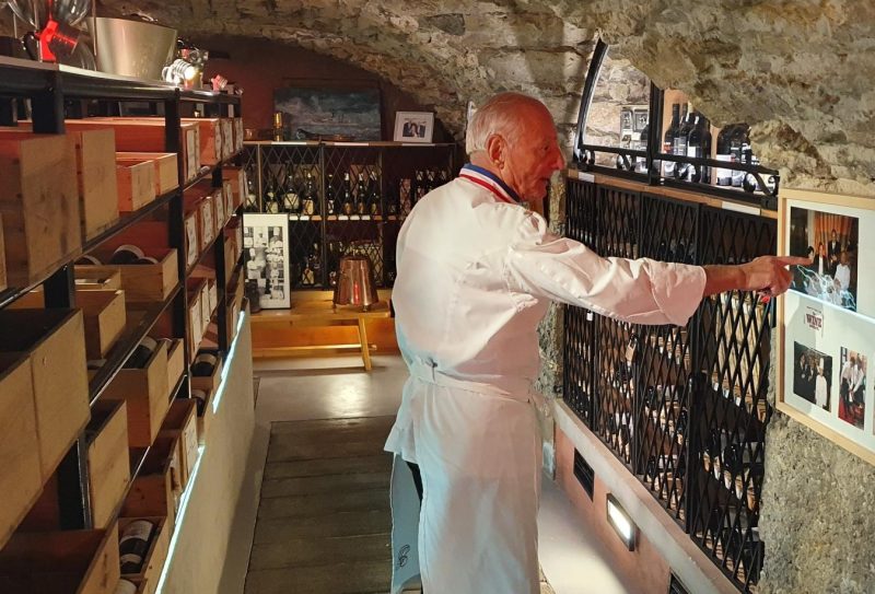 Vente de la cave de Pierre Orsi. Quelles sont les bonnes affaires à saisir ?