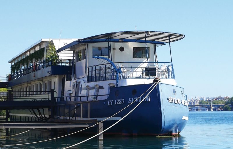 Lyon. Une nouvelle péniche-bar a ouvert à la place de The Boat