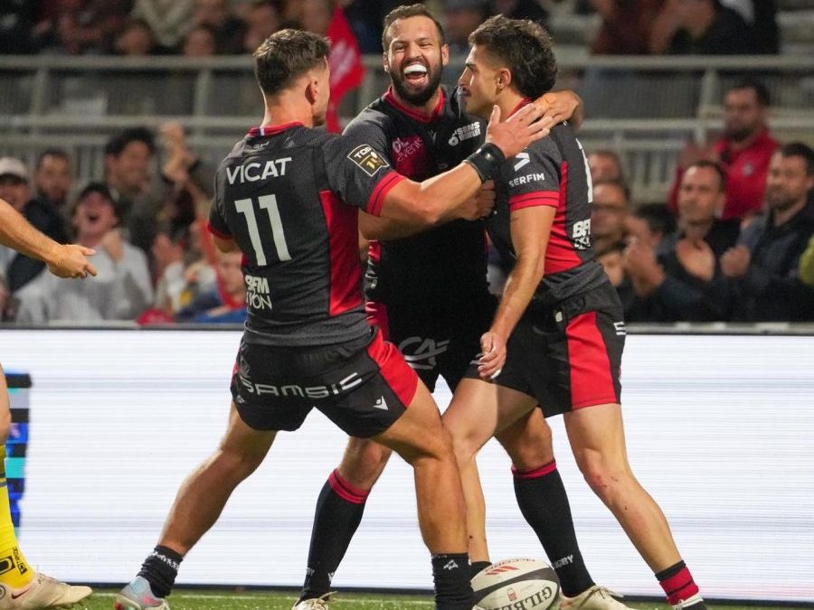 Les tribunes VIP de LOU Rugby – Clermont. Pour sa reprise, la meute est déjà d’attaque !