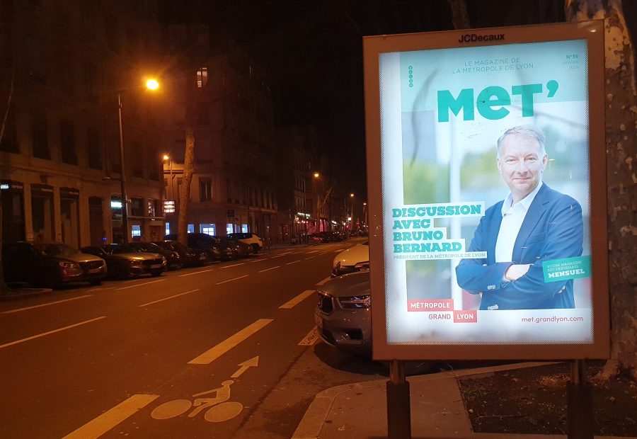 Lyon. Lumineuse, la publicité du président écolo anti-pub de la Métropole