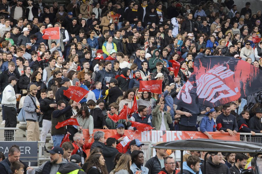 Les tribunes VIP de LOU Rugby – Pau. Un bon bol d’oxygène !