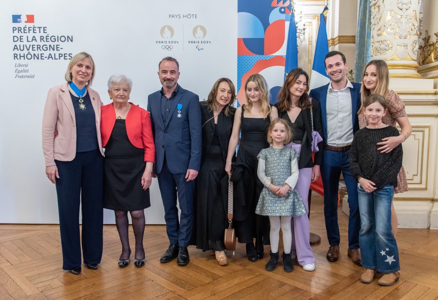 Le chef Fabrice Bonnot promu Chevalier de l’Ordre national du Mérite. Le reportage de Lyon People