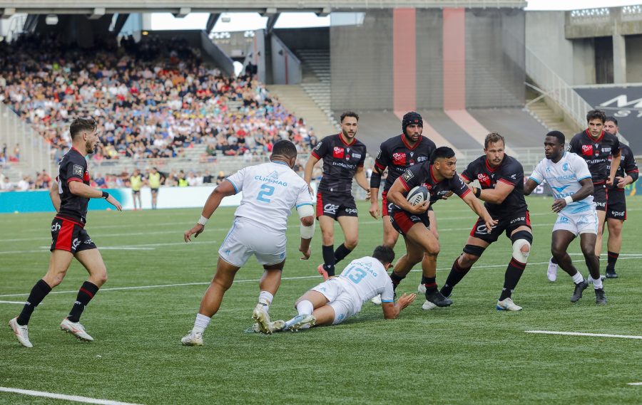 Les tribunes VIP de LOU Rugby – Montpellier. Le héros, c’est le LOU !