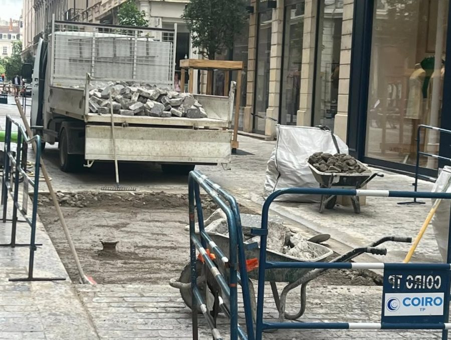 Lyon. 5 mois après son inauguration, la rue Émile Zola est éventrée