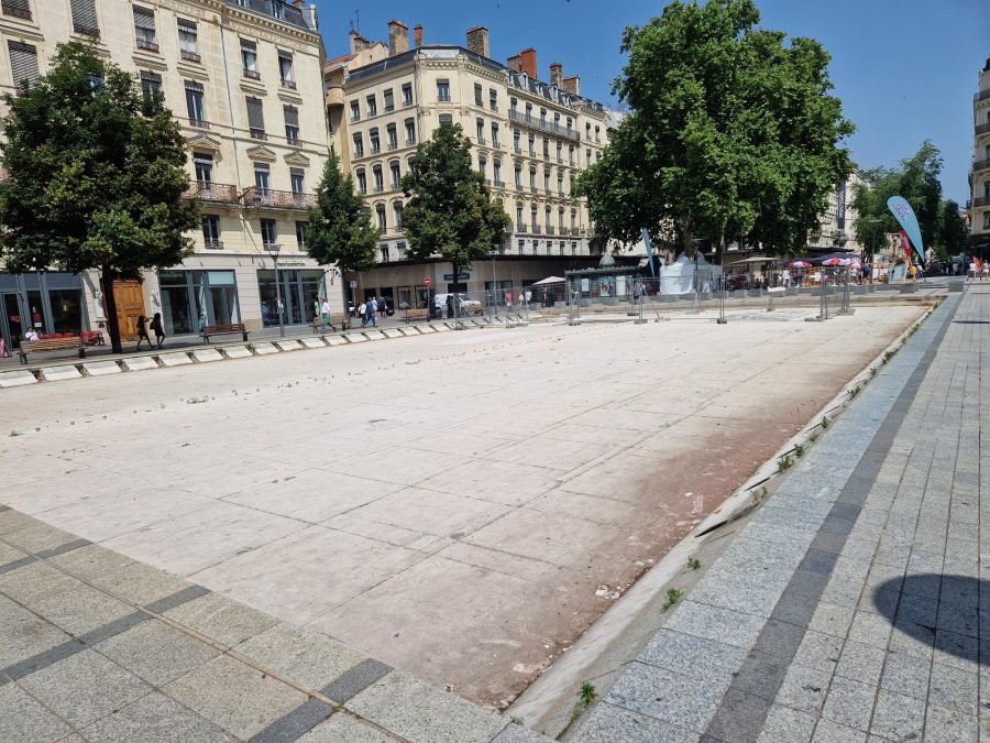 Lyon. Malgré la canicule, la fontaine République est à sec