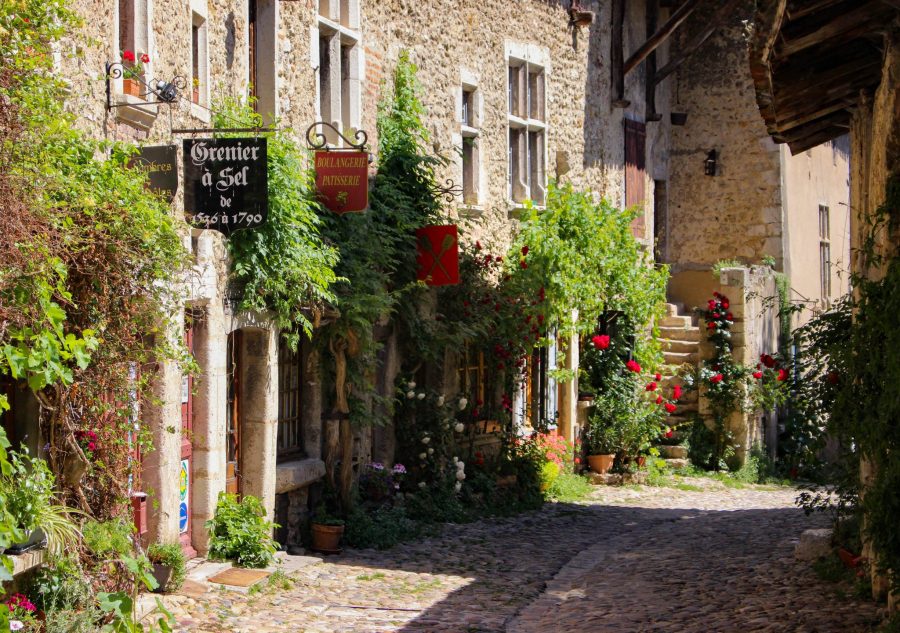 A moins d’une heure de Lyon : Pérouges, la cité médiévale indémodable