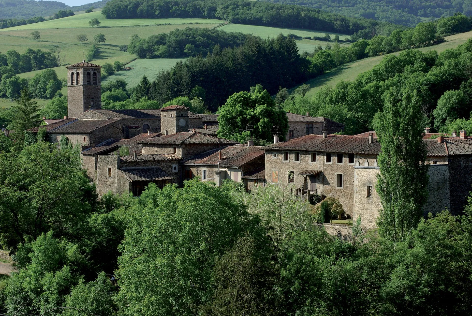 A 1 heure de Lyon : Sainte-Croix-en-Jarez, le village-monastère