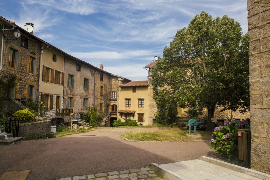 L’architecture particulière du village lui donne tout son charme.