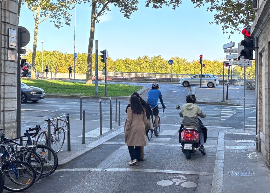 Lyon. Quand les cyclistes se croient tout permis #1