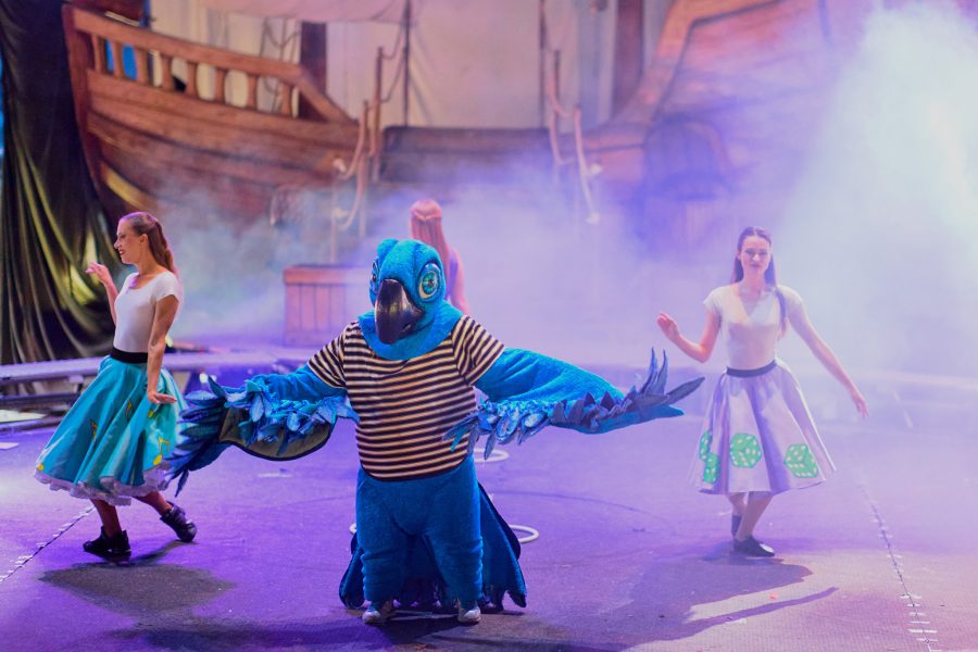 Lyon. Avec la légende de son oiseau bleu, le cirque Medrano est toujours à la fête