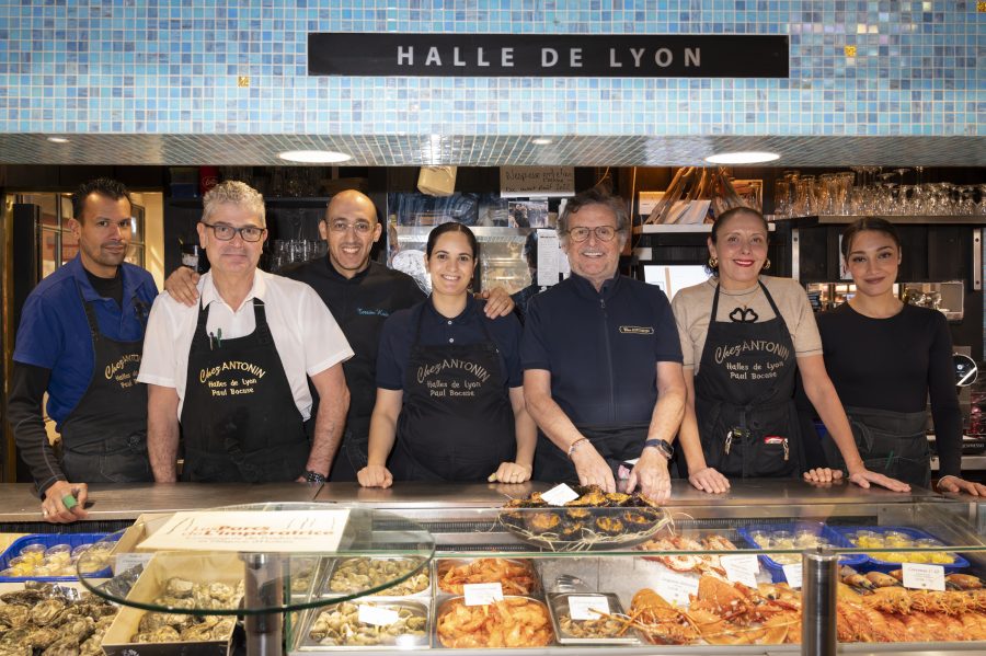 Ils font les Halles de Lyon. Chez Antonin, on a toujours la pêche !