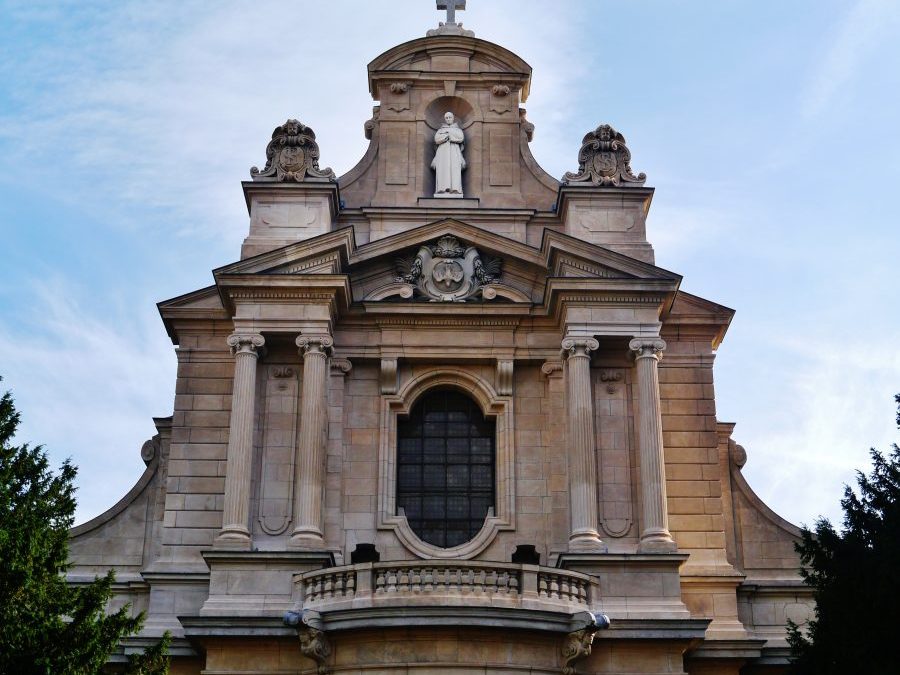 Lyon. Agression armée contre des catholiques : christianophobie ou folie ?