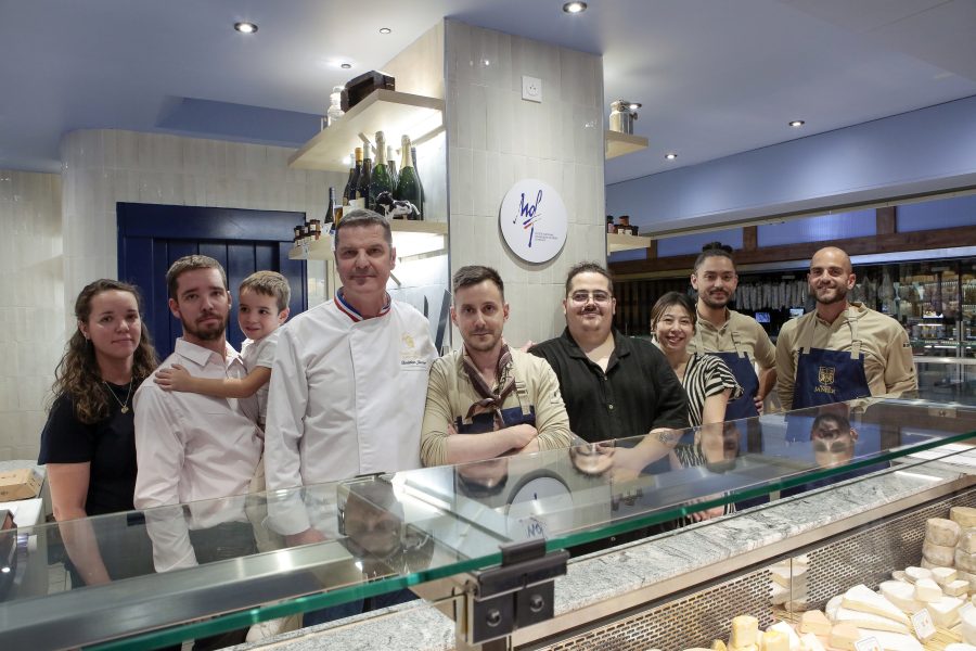 Lyon. Inauguration de Maison Janier aux Halles Paul-Bocuse